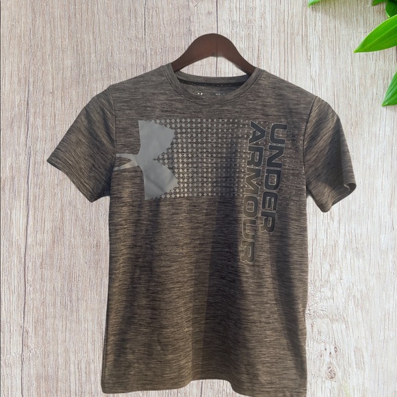 Under Armour Other - Boys Under Armour Gray/Grey Heat Gear T Shirt